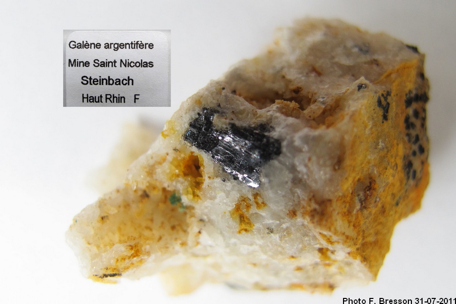 Un morceau de minerai de galène