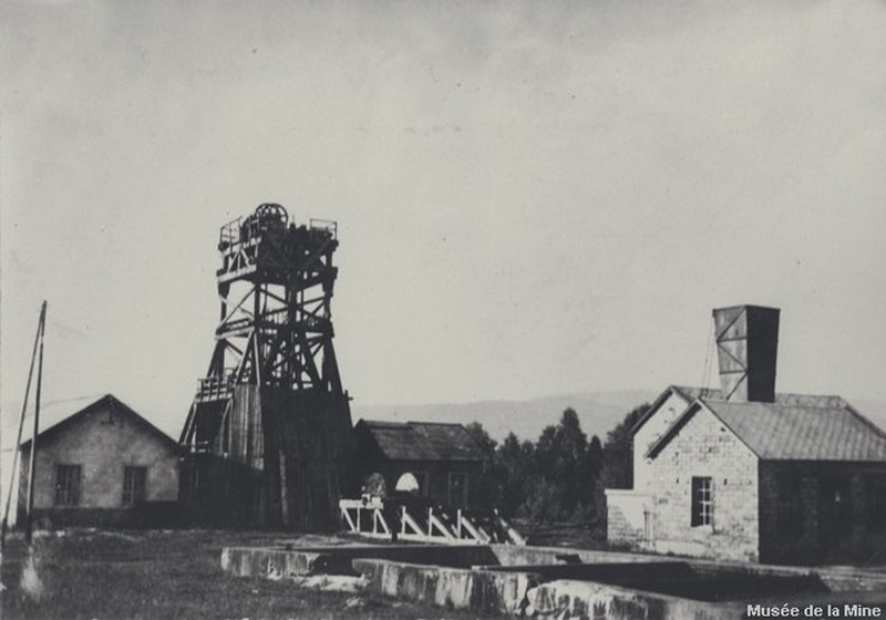 Le carreau du puits vers 1940
