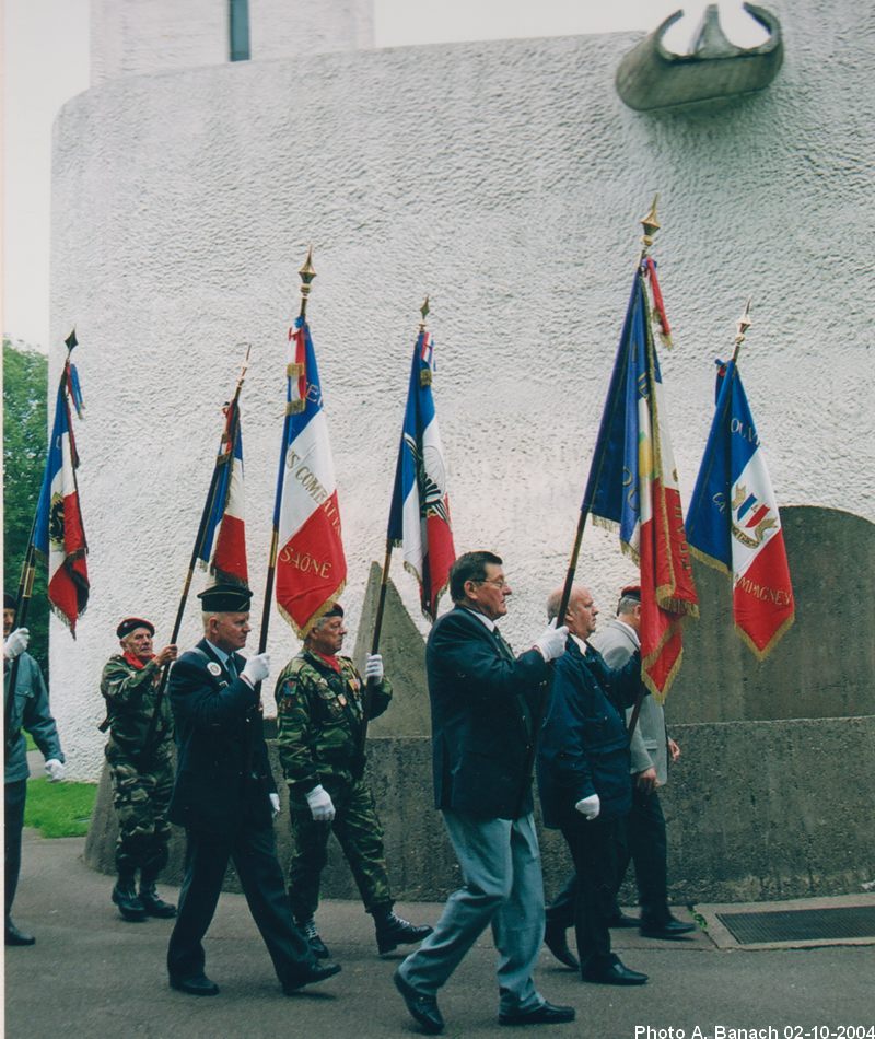 Entrée à la chapelle