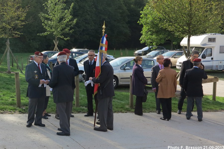 Des participants bérets rouges