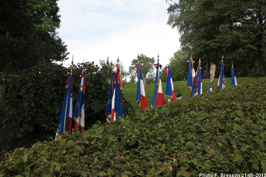 Drapeaux en tête