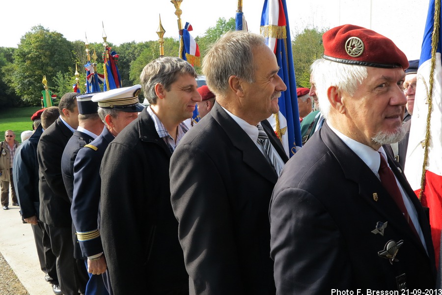 Remerciements aux porte-drapeaux