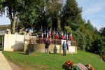 Porte-drapeaux en place