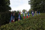 Drapeaux en tête