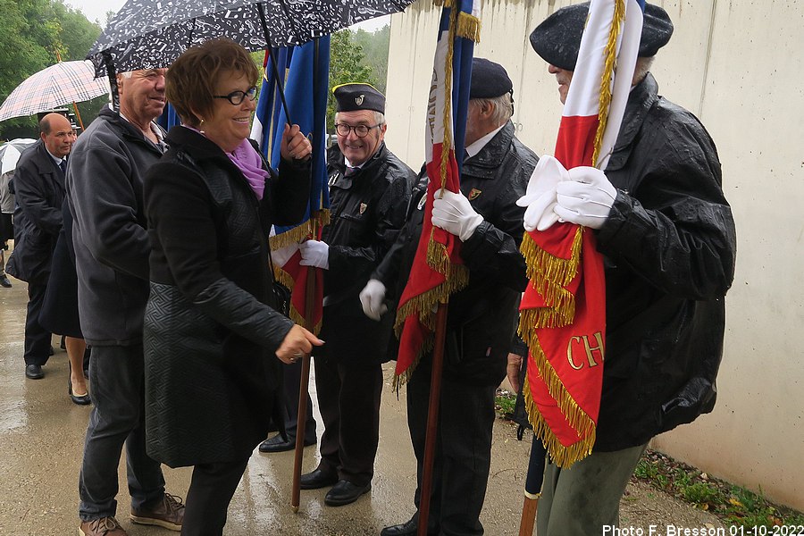 Remerciements aux porte-drapeaux