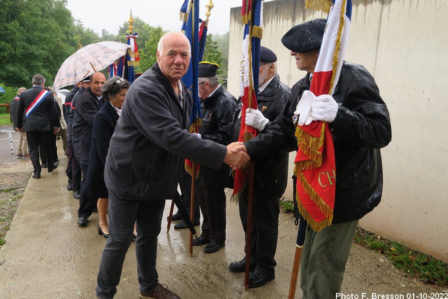 Remerciements aux porte-drapeaux