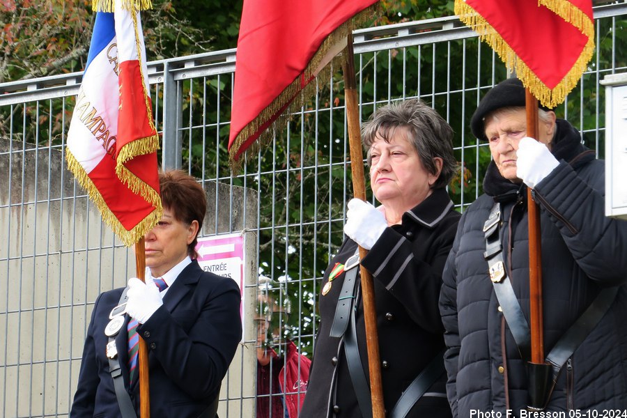 Les dames porte-drapeaux